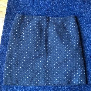 LOFT size 8 navy mini skirt